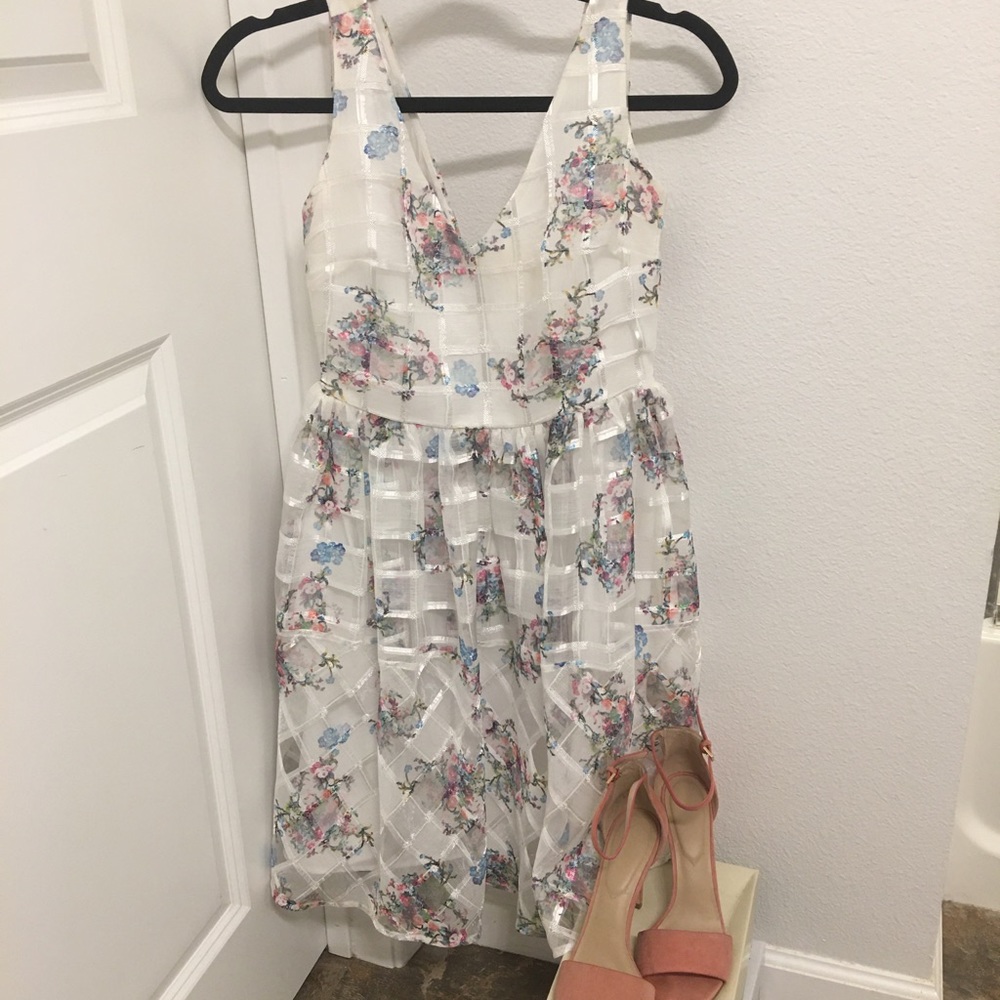 ✨ Moving sale 🚗- Anthropologie Maeve Peony Floral dress, Size 0 - Picture 10 of 10